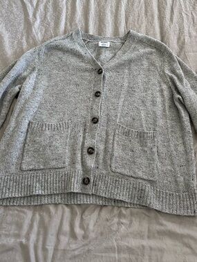 Old Navy Heather Gray V-Neck Button Front Cardigan